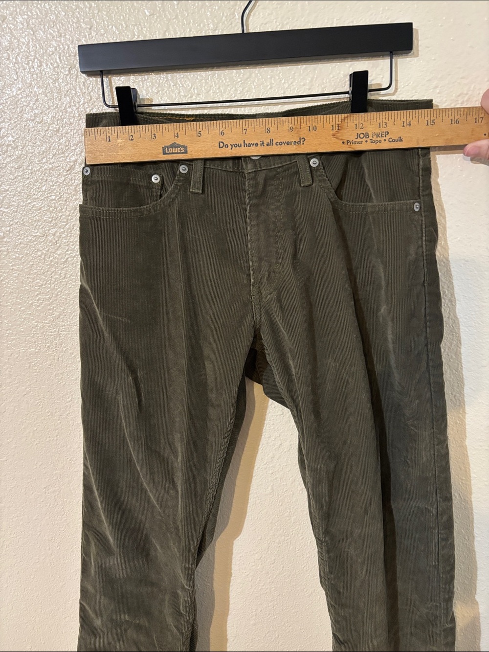 Levi's Men's 514 Olive Corduroy Pants - Classic Straight Fit 32waist X34 length - Picture 3 of 4